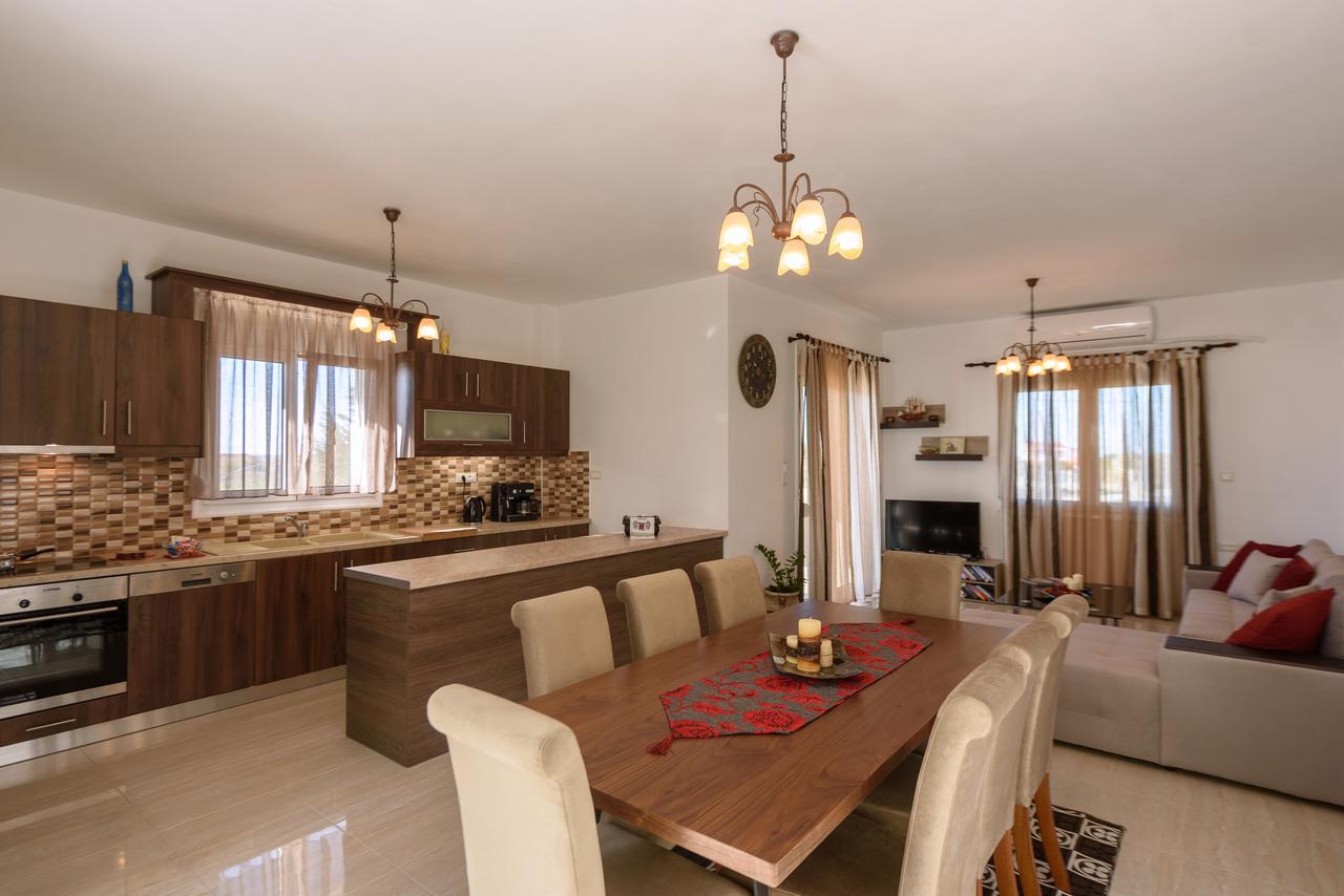 Elpidis Villa Kokkinos Pyrgos Eksteriør billede