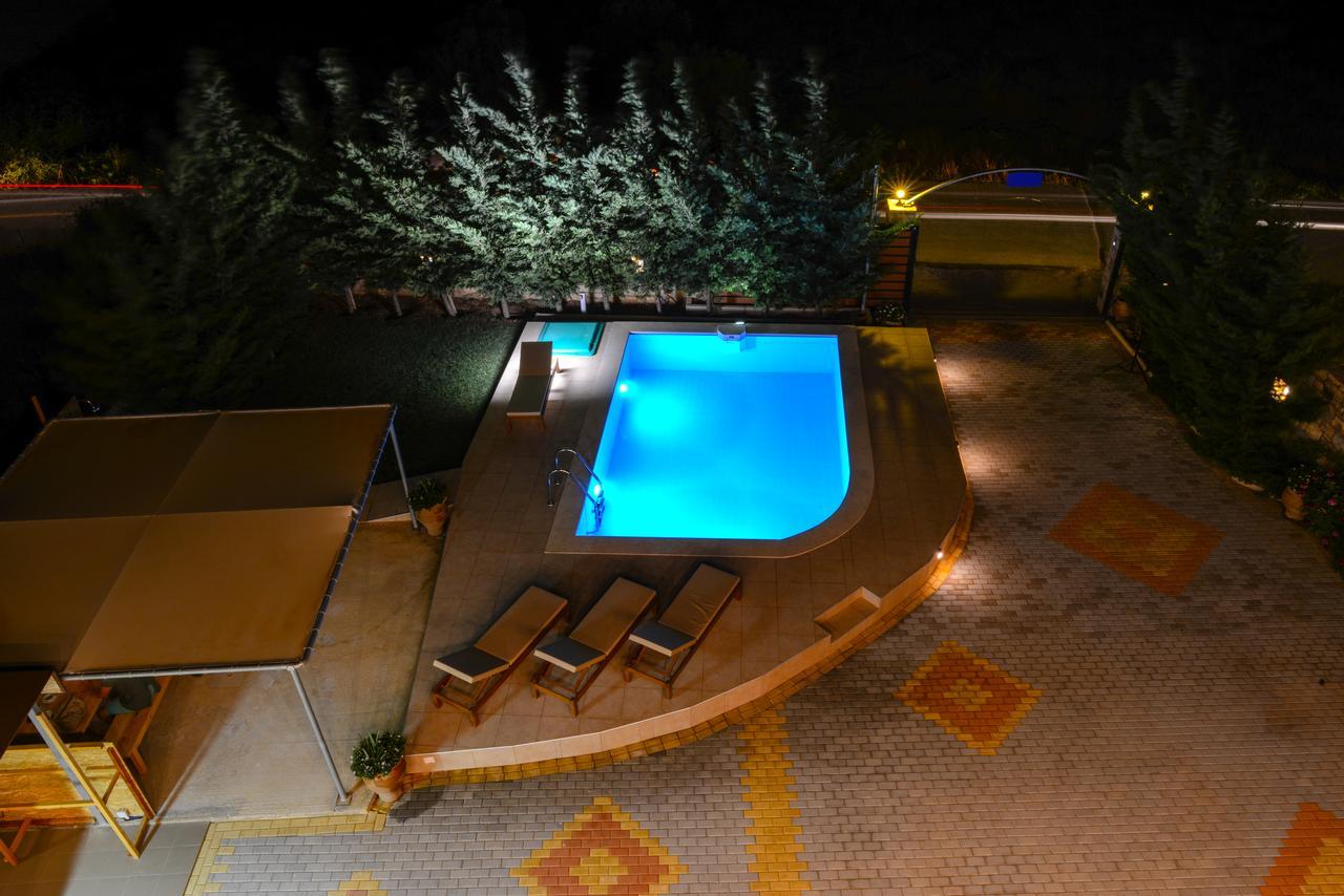 Elpidis Villa Kokkinos Pyrgos Eksteriør billede