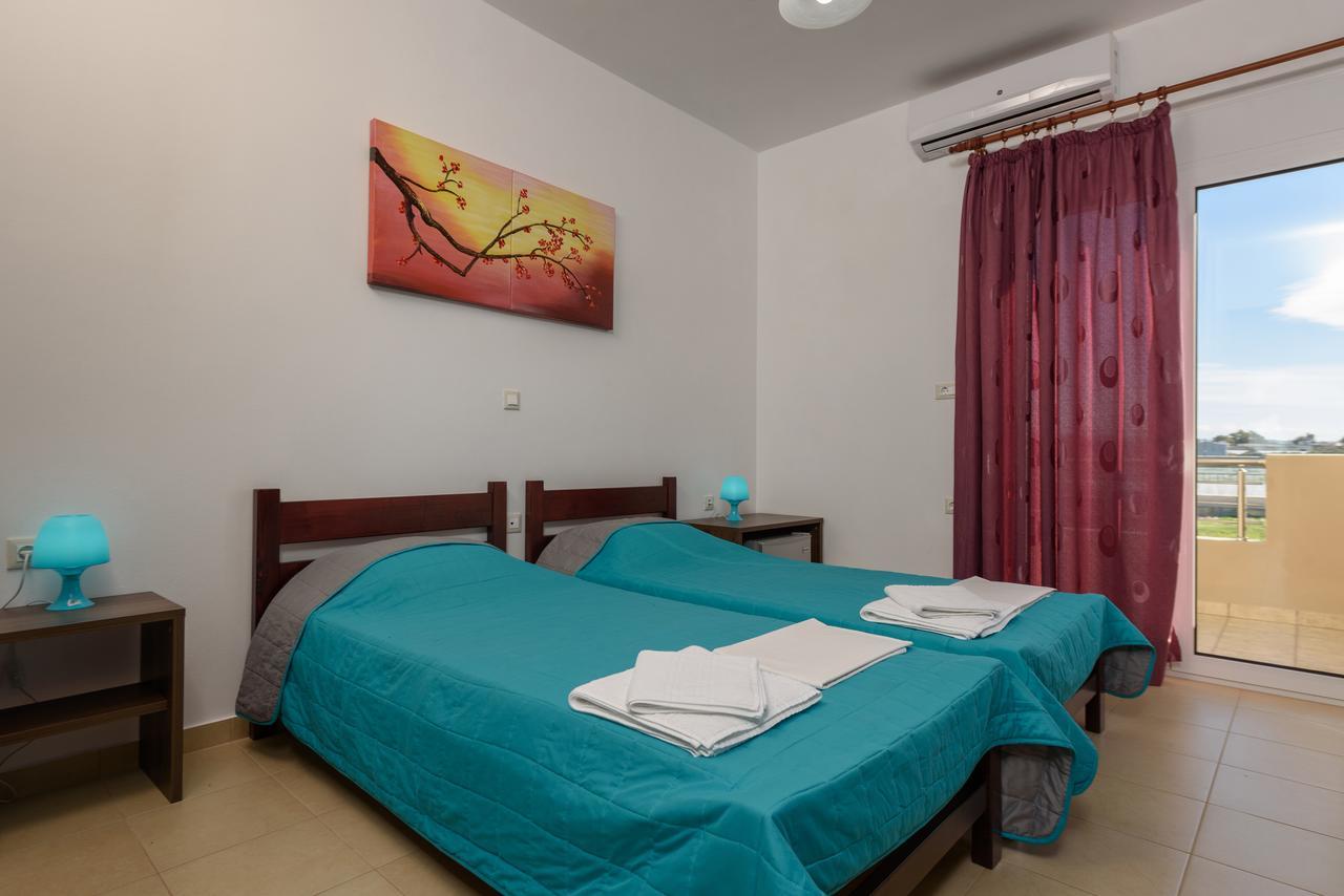 Elpidis Villa Kokkinos Pyrgos Eksteriør billede